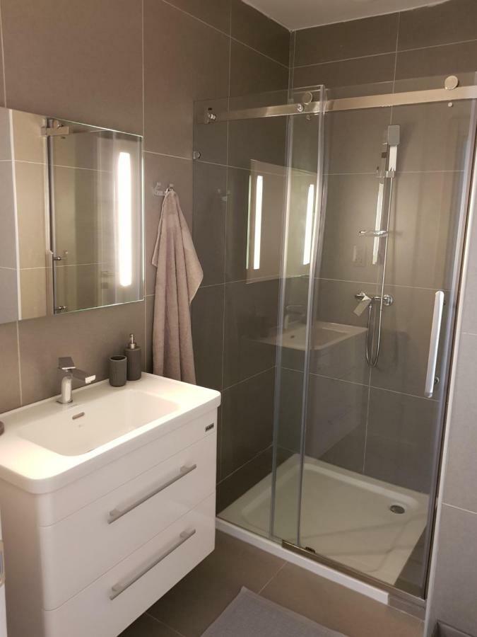 Duplex Maisonette With Heated P-Pool And Jacuzzi San Ġiljan Buitenkant foto