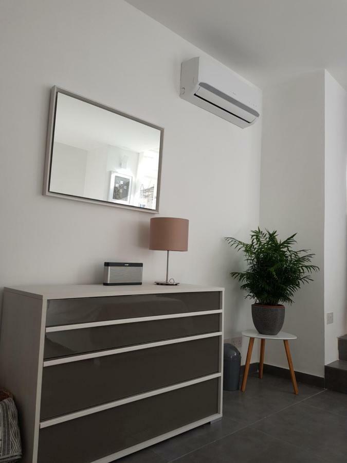 Duplex Maisonette With Heated P-Pool And Jacuzzi San Ġiljan Buitenkant foto